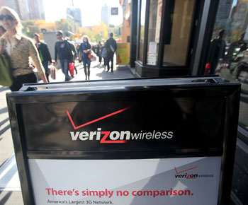 Verizon Drops Prices on National Plans, T-Mobile Drops Prices on Cell Phones