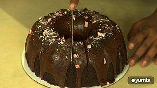 How to Bake the Best Homemade Gift: A Big Ol' Bundt Cake!