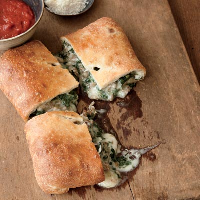 Easy Spinach and Italian Sausage Calzone Recipe Easy Spinach and Italian Sausage Calzone Recipe