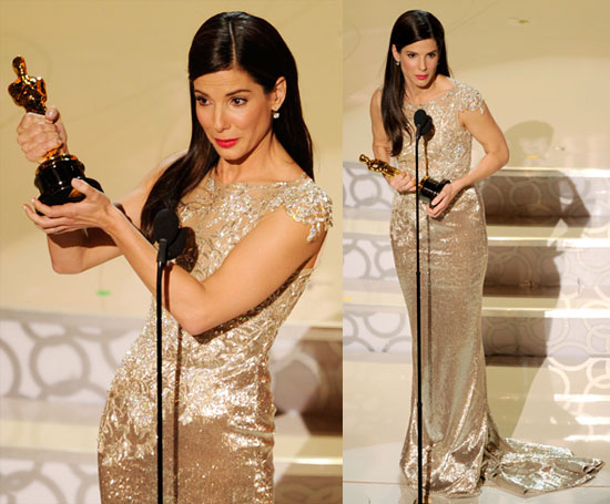 Photos of Sandra Bullock and her Oscar Photos of Sandra Bullock and her Oscar