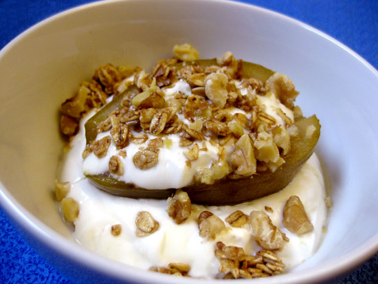 Baked Pears With Yogurt and Granola Recipe Baked Pears With Yogurt and Granola Recipe