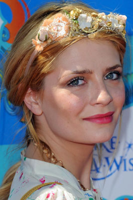 Mischa Barton Hair Accessory Pictures