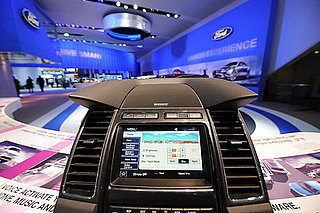 Ford Sync Gives Access to BlackBerry and Android Apps Through AppLink
