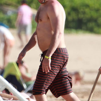 Guess Who's Shirtless in Hawaii? Guess Who's Shirtless in Hawaii?