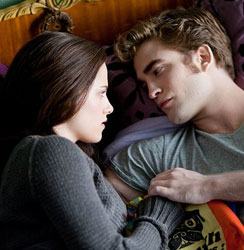 Breaking Dawn Gets a Release Date — Yay or Too Far Away? 2010-05-05 12:00:00