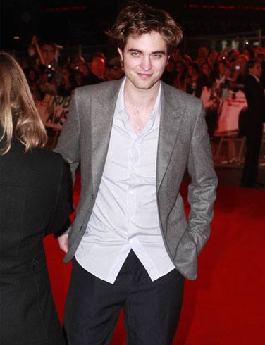 Robert Pattinson Accepts Relationship With Kristen Stewart