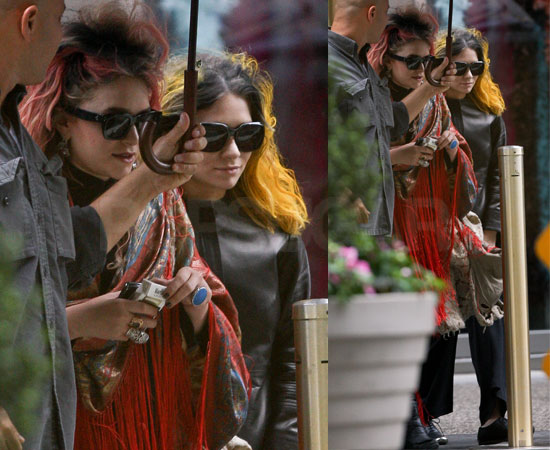 Pictures of Mary-Kate and Ashley Olsen With Punk Pink and Yellow Hair Pictures of Mary-Kate and Ashley Olsen With Punk Pink and Yellow Hair