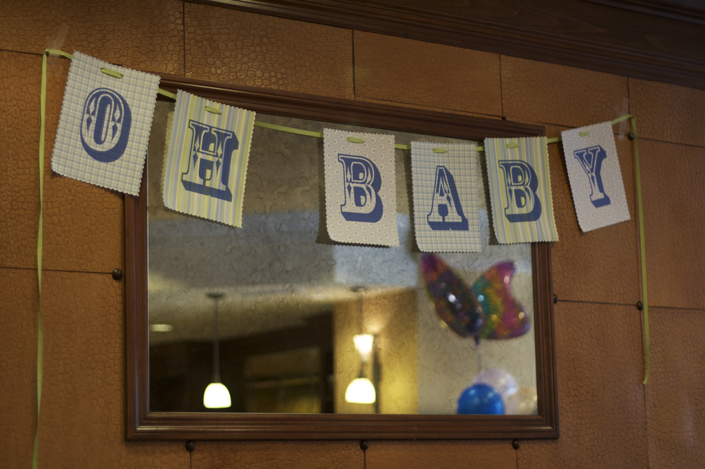 Decorate With DIY Garlands and Balloons Decorate With DIY Garlands and Balloons