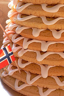 Wedding Cake Traditions From Around the World Trivia