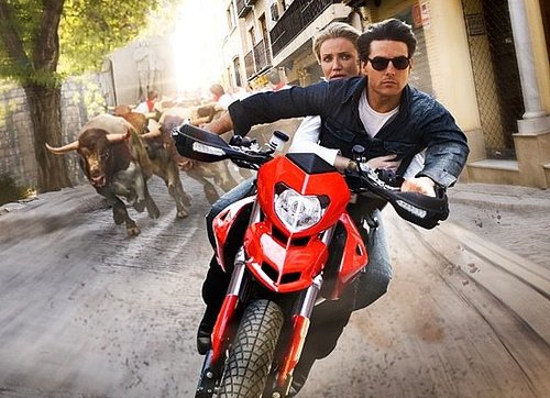 Knight and Day Movie Review Starring Tom Cruise and Cameron Diaz 2010-06-25 09:57:28