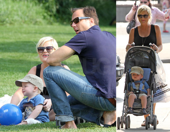 Pictures of Amy Poehler and Will Arnett With Archie 2010-06-28 10:49:05 Pictures of Amy Poehler and Will Arnett With Archie 2010-06-28 10:49:05