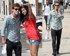 Pictures of Xavier Samuel Posing With Fans in New York Pictures of Xavier Samuel Posing With Fans in New York