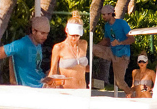 Bikini Pictures of Anna Kournikova and Enrique Iglesias Boating in Miami