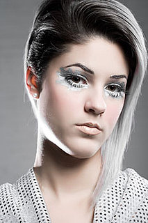 How to Wear a Silver Eyeliner