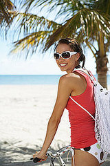 Why You Should Wear Sunglasses For Eye Health
