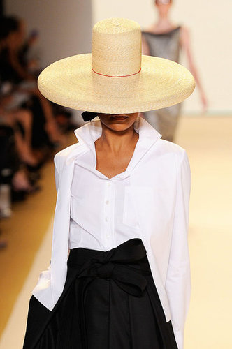 2011 Spring New York Fashion Week: Carolina Herrera 2011 Spring New York Fashion Week: Carolina Herrera