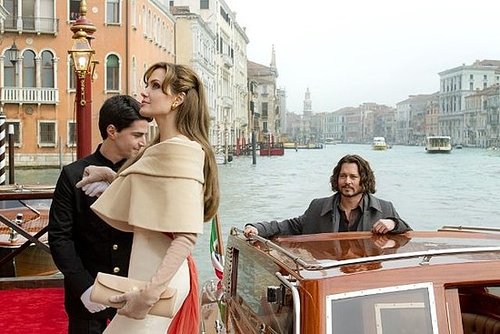 Full Trailer for The Tourist Starring Angelina Jolie and Johnny Depp 2010-09-15 09:34:08