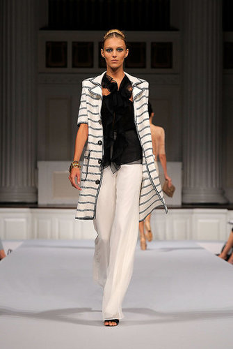 2011 Spring New York Fashion Week: Oscar De La Renta 2011 Spring New York Fashion Week: Oscar De La Renta