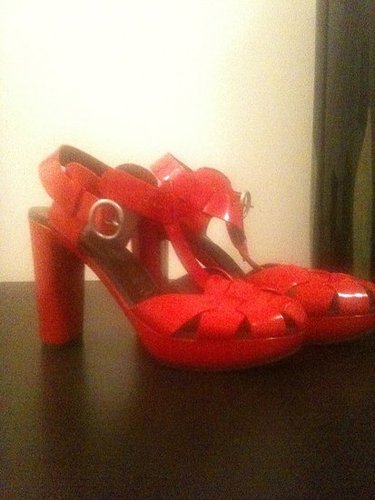 pls chk out my blog: www.stilettosandarottie.wordpress.com