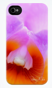 Beautiful iPhone 4 cases by Robyn Nola