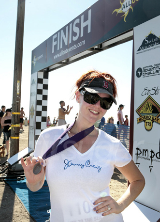 Sara Rue Finishes San Luis Obispo City to Sea Half Marathon With Pictures