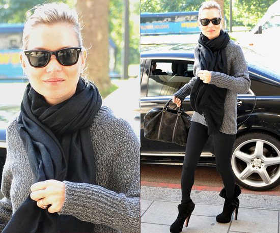 Photos de Kate Moss à Londres en gilet gris et leggings noirs Photos de Kate Moss à Londres en gilet gris et leggings noirs