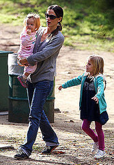 Pictures of Jennifer Garner, Violet Affleck, and Seraphina Affleck at Soccer Practice in LA Pictures of Jennifer Garner, Violet Affleck, and Seraphina Affleck at Soccer Practice in LA