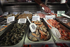 FDA Says Seafood Safe to Eat, but Gulf Fishermen Still Struggle FDA Says Seafood Safe to Eat, but Gulf Fishermen Still Struggle