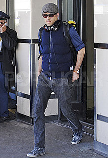 Pictures of Ryan Reynolds Wearing Beats by Dr Dre at LAX