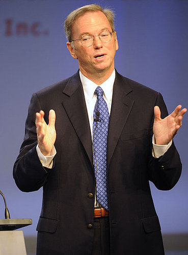 Eric Schmidt With a Nexus S Talking About Android Phones as Credit Cards