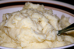 How to Fix Gluey Mashed Potatoes How to Fix Gluey Mashed Potatoes