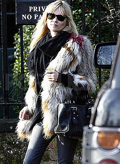 Pictures of Kate Moss and Jamie Hince Getting Lunch in England