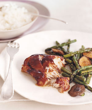 Easy Recipe For Glazed Cod With Asparagus and Mushrooms
