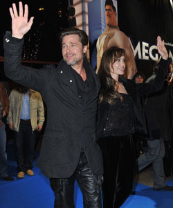 Slide Picture of Brad Pitt and Angelina Jolie at Paris Premiere of Megamind