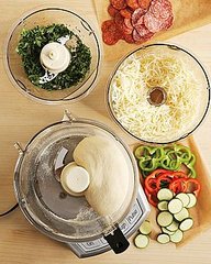 10 Blowout Kitchen Items to Gift to Your Nearest & Dearest This Holiday