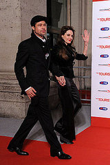 Pictures of Brad Pitt and Angelina Jolie at the Rome Premiere of The Tourist 2010-12-15 15:45:00