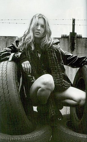 August, 2003
Model: Kate Moss
Photographer: Craig McDean
August, 2003
Model: Kate Moss
Photographer: Craig McDean