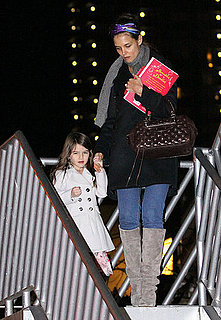 Pictures of Katie Holmes and Suri Cruise in Vancouver