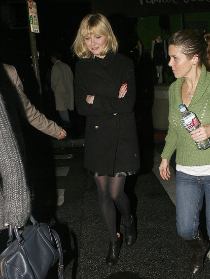 Kirsten Dunst Enjoys a Movie Night Following a Weekend of Holiday Shopping Kirsten Dunst Enjoys a Movie Night Following a Weekend of Holiday Shopping