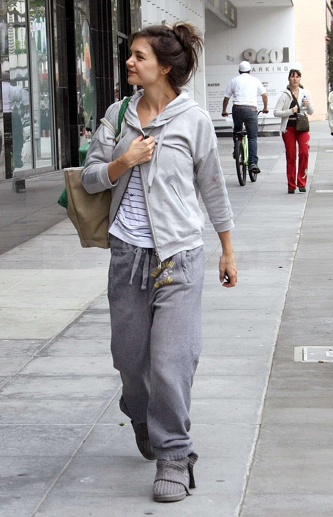 Pictures of Katie Holmes Arriving at the Gym in LA Wearing All Gray Pictures of Katie Holmes Arriving at the Gym in LA Wearing All Gray