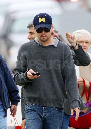 Pictures of Leonardo DiCaprio on a Tour at the LA County Museum of Art Pictures of Leonardo DiCaprio on a Tour at the LA County Museum of Art