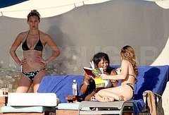 Pictures of Cindy Crawford and Bar Refaeli Together in Bikinis in Cabo Pictures of Cindy Crawford and Bar Refaeli Together in Bikinis in Cabo