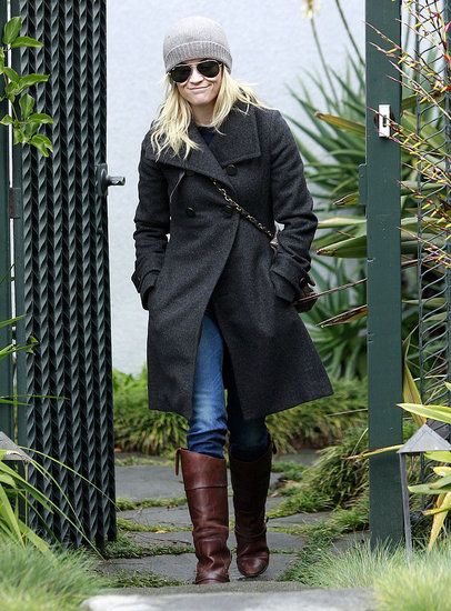 Reese Witherspoon Keeps Her Ring Under Wraps in the New Year Reese Witherspoon Keeps Her Ring Under Wraps in the New Year