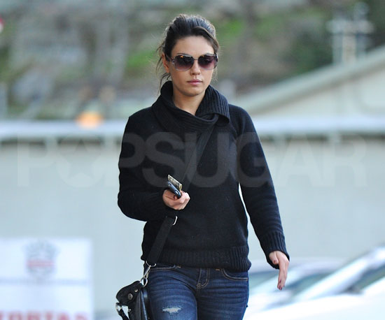 Pictures of Black Swan's Mila Kunis Leaving a Nail Salon in LA Pictures of Black Swan's Mila Kunis Leaving a Nail Salon in LA