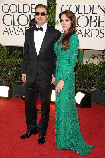Pictures of Brad Pitt and Angelina Jolie in Versace on Golden Globe Awards Red Carpet 2011-01-16 16:45:38