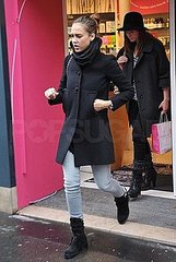 Pictures of Jessica Alba Shopping in Paris