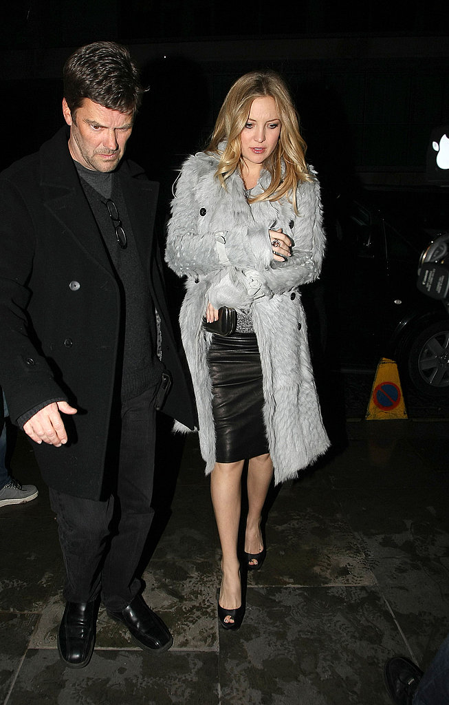 Pregnant Kate Hudson Dines Out With Goldie and Kurt Amid Engagement Speculation Pregnant Kate Hudson Dines Out With Goldie and Kurt Amid Engagement Speculation