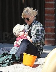 Pictures of Amy Poehler With Son Archie Arnett Playing in LA