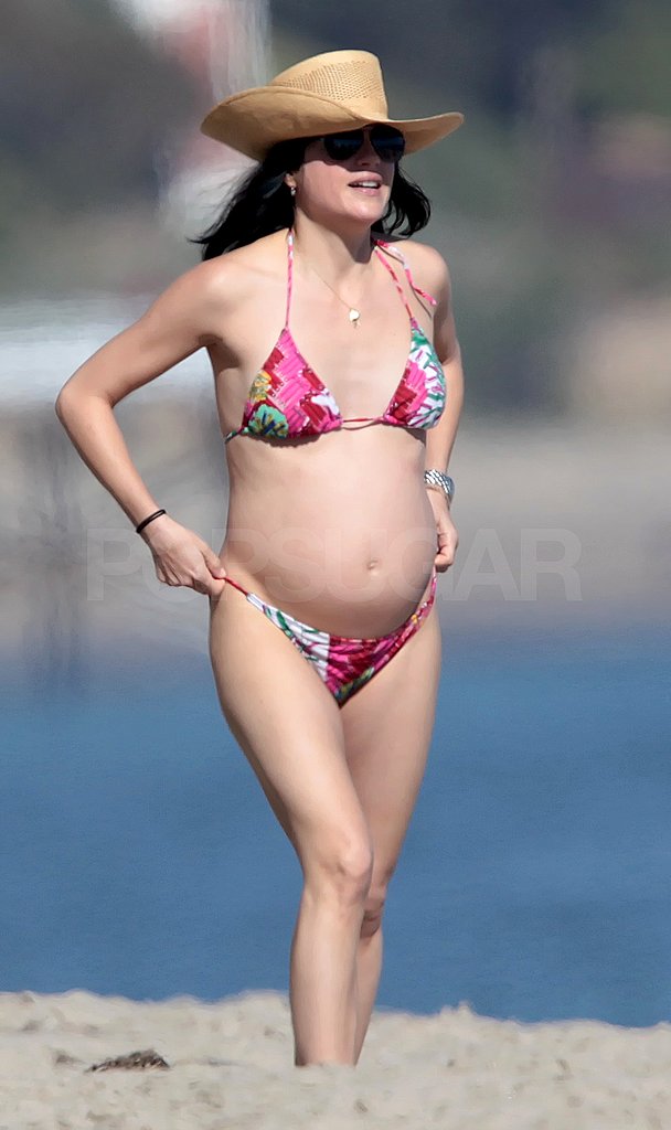 Pictures of Pregnant Selma Blair Wearing a Bikini on the Beach in Malibu Pictures of Pregnant Selma Blair Wearing a Bikini on the Beach in Malibu
