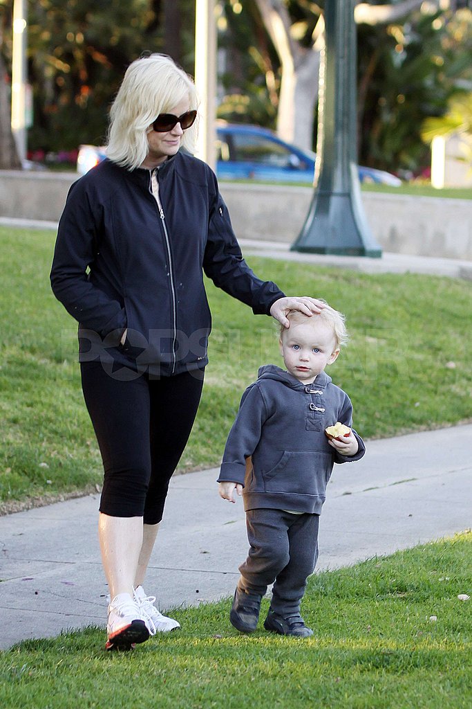 Pictures of Amy Poehler and Archie Arnett Spending a Day at the Park Pictures of Amy Poehler and Archie Arnett Spending a Day at the Park